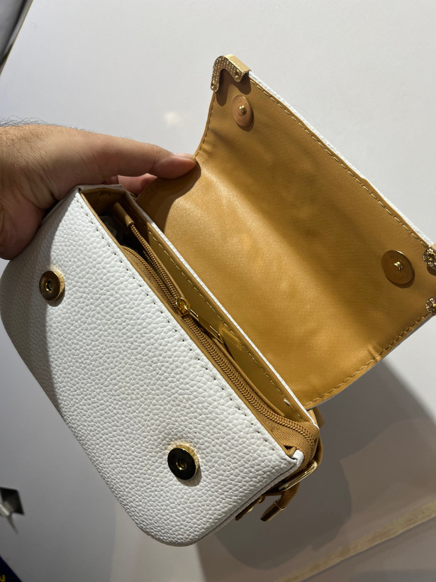 کیف پاسپورتی و رودوشی Dior_کیفیت تضمینی(یراق وارداتی)